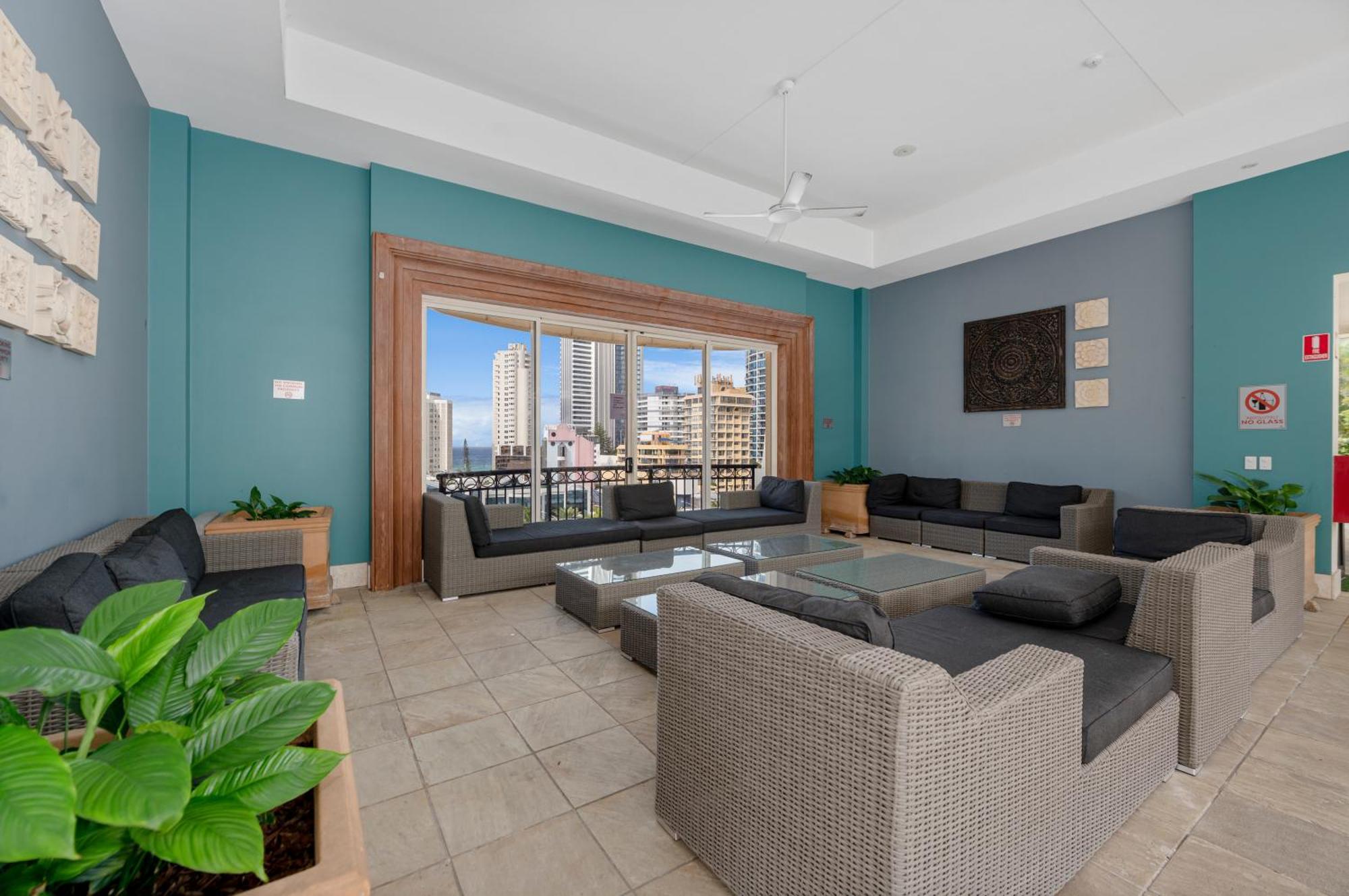 Surfers Paradise Getaway Amazing Amenities